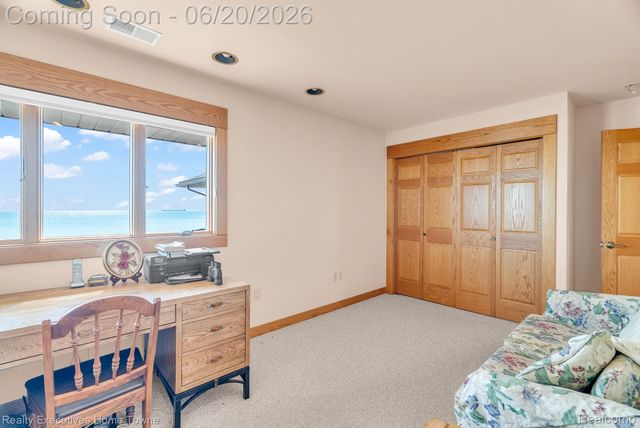 2975 Sandy Oaks Lane, Fort Gratiot Charter Township, MI 48059