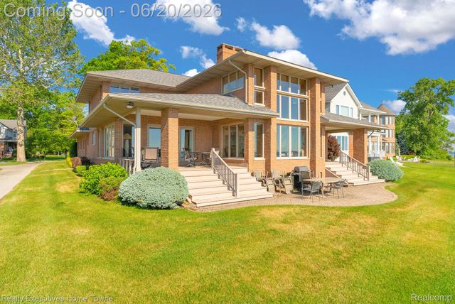 2975 Sandy Oaks Lane, Fort Gratiot Charter Township, MI 48059