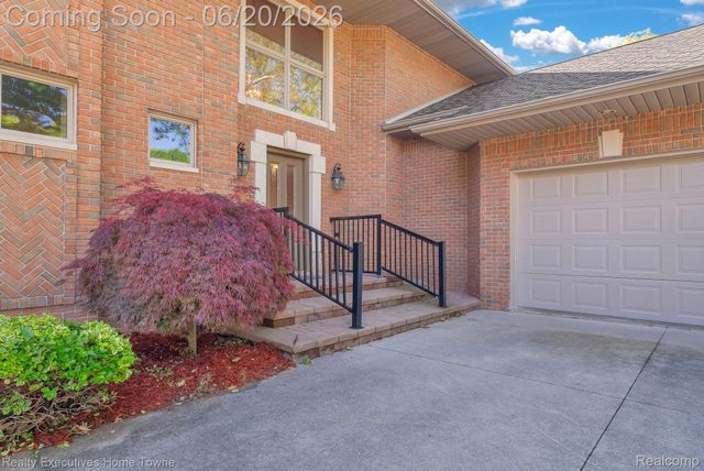 2975 Sandy Oaks Lane, Fort Gratiot Charter Township, MI 48059