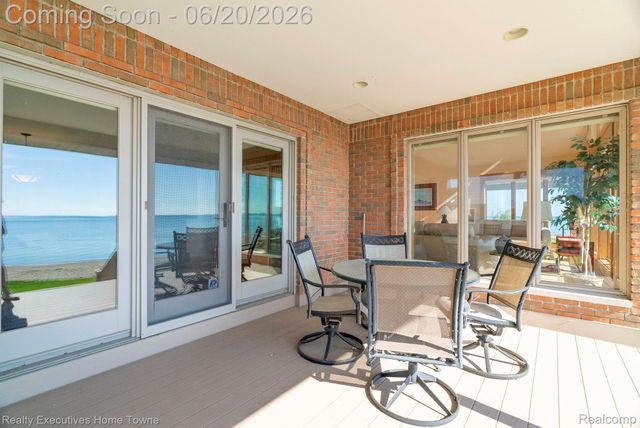 2975 Sandy Oaks Lane, Fort Gratiot Charter Township, MI 48059