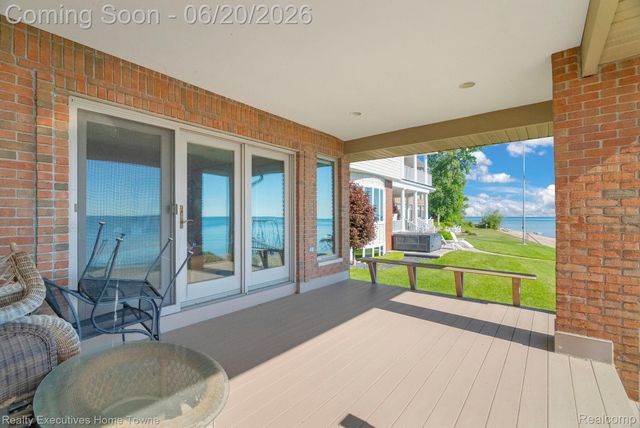 2975 Sandy Oaks Lane, Fort Gratiot Charter Township, MI 48059