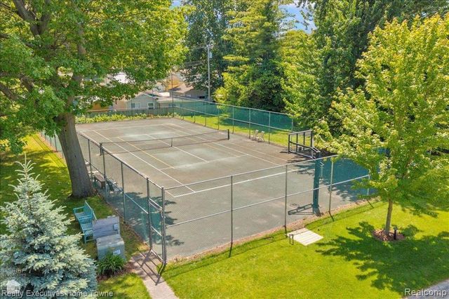 2975 Sandy Oaks Lane, Fort Gratiot Charter Township, MI 48059