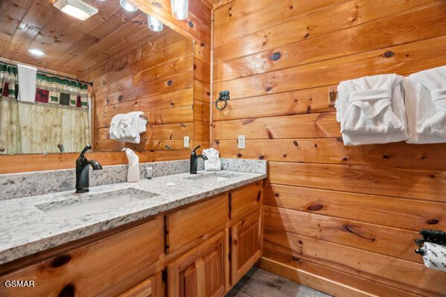 620 Chickasaw Gap Way, Pigeon Forge, TN 37863