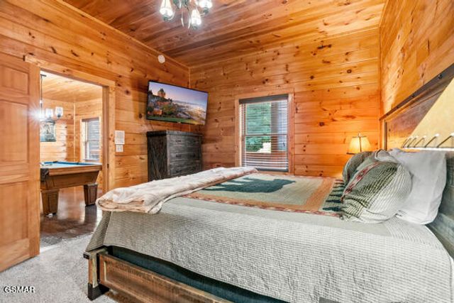620 Chickasaw Gap Way, Pigeon Forge, TN 37863