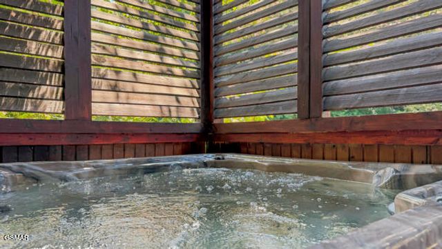 620 Chickasaw Gap Way, Pigeon Forge, TN 37863