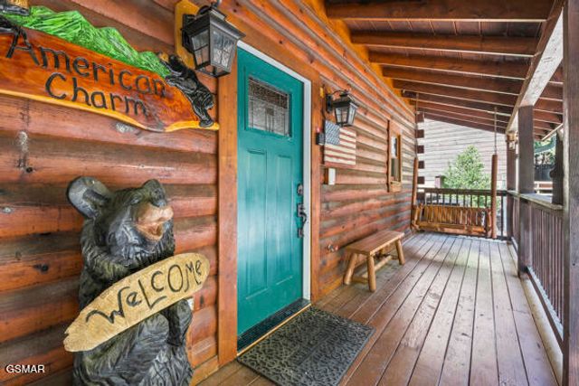 620 Chickasaw Gap Way, Pigeon Forge, TN 37863