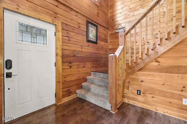 620 Chickasaw Gap Way, Pigeon Forge, TN 37863