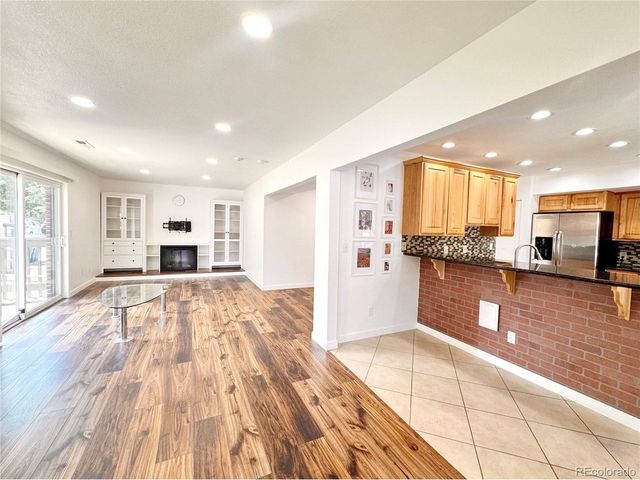 6425 S Dayton St 102, Englewood, CO 80111