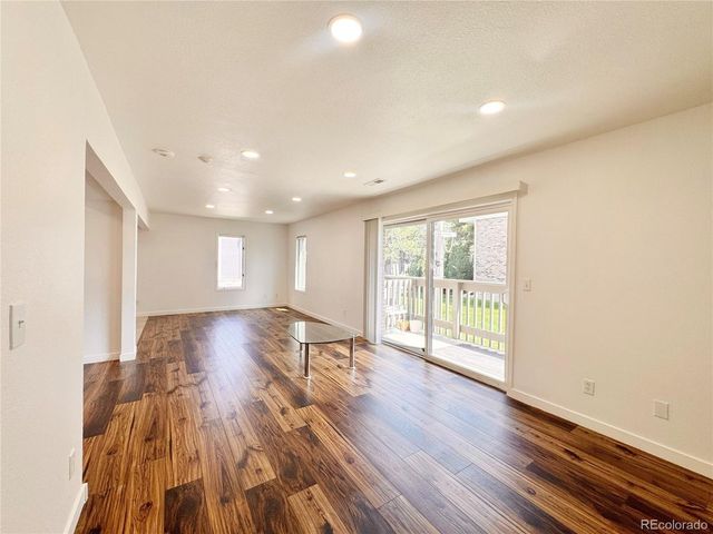 6425 S Dayton St 102, Englewood, CO 80111