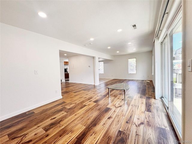 6425 S Dayton St 102, Englewood, CO 80111