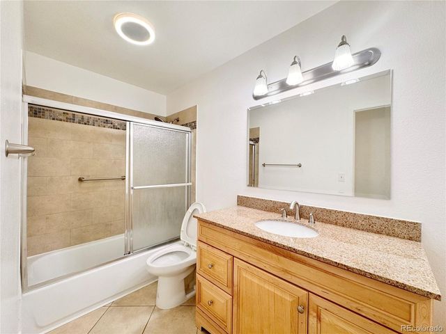 6425 S Dayton St 102, Englewood, CO 80111