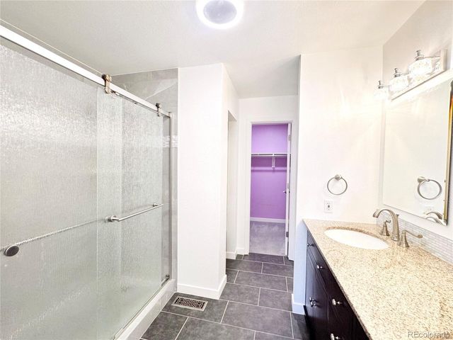 6425 S Dayton St 102, Englewood, CO 80111