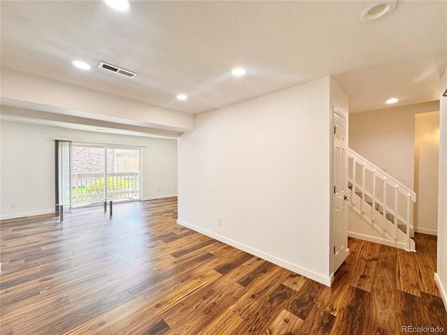 6425 S Dayton St 102, Englewood, CO 80111