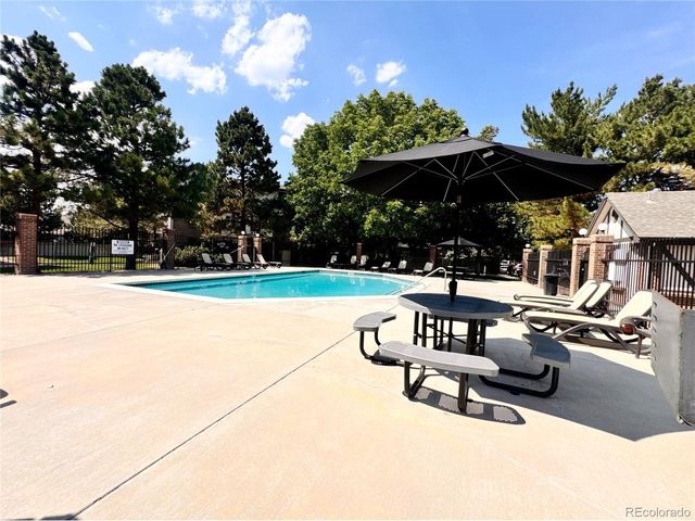 6425 S Dayton St 102, Englewood, CO 80111