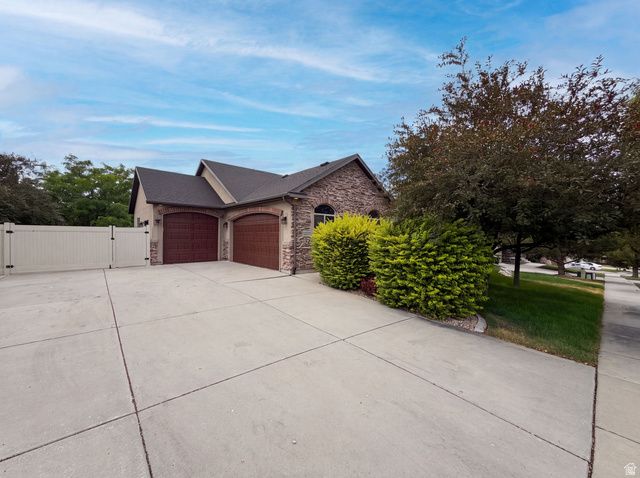 14496 S FOX CREEK DR, Herriman, UT 84096