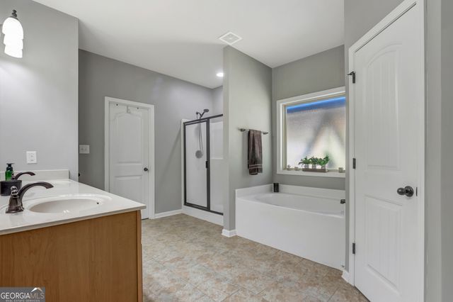 153 Carlow Court, Newnan, GA 30263