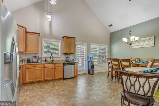 153 Carlow Court, Newnan, GA 30263