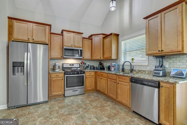 153 Carlow Court, Newnan, GA 30263