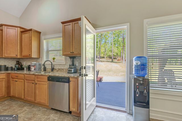 153 Carlow Court, Newnan, GA 30263