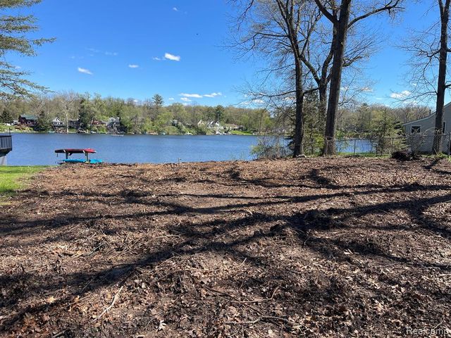 0000 Clark Lake Road, Brighton, MI 48114