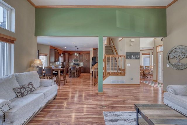 1125 Carlee Ann LANE, Pewaukee, WI 53072