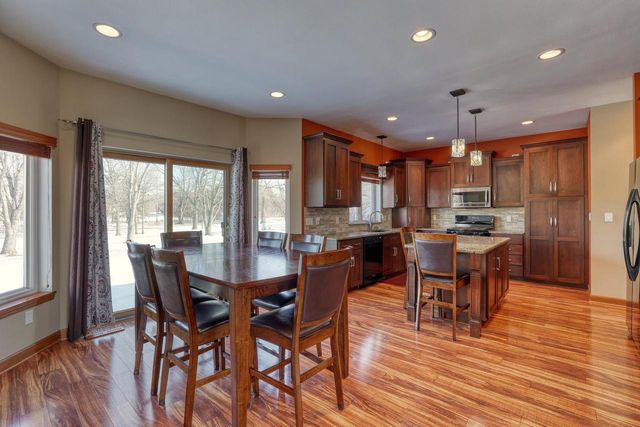 1125 Carlee Ann LANE, Pewaukee, WI 53072