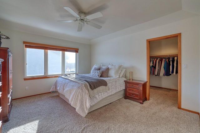 1125 Carlee Ann LANE, Pewaukee, WI 53072