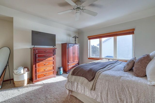 1125 Carlee Ann LANE, Pewaukee, WI 53072