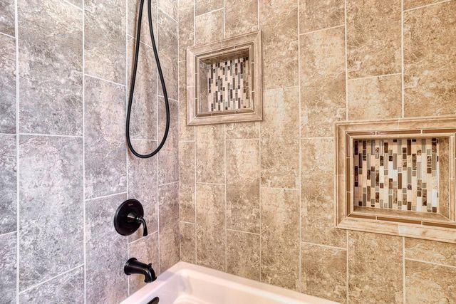 1125 Carlee Ann LANE, Pewaukee, WI 53072