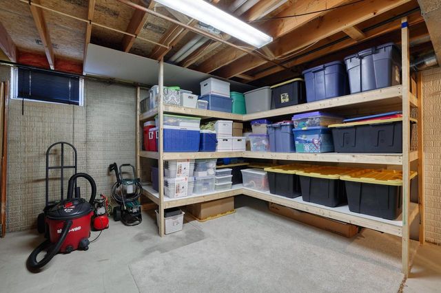 1125 Carlee Ann LANE, Pewaukee, WI 53072