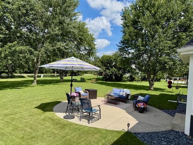 1125 Carlee Ann LANE, Pewaukee, WI 53072