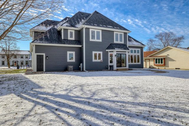 1125 Carlee Ann LANE, Pewaukee, WI 53072