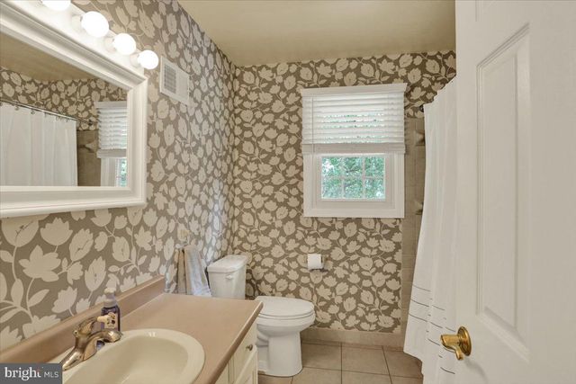 1609 CONCORD RD, Wyomissing, PA 19610