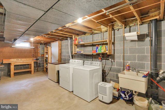 1609 CONCORD RD, Wyomissing, PA 19610