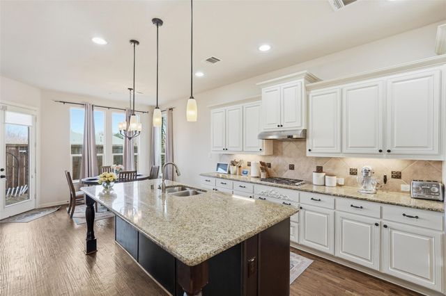 2837 Edinburgh Drive, Carrollton, TX 75006