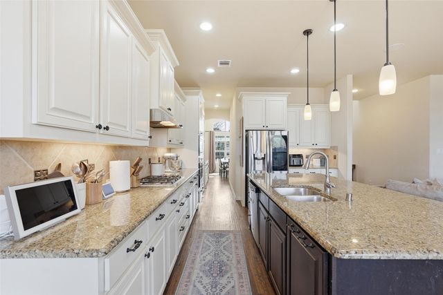 2837 Edinburgh Drive, Carrollton, TX 75006