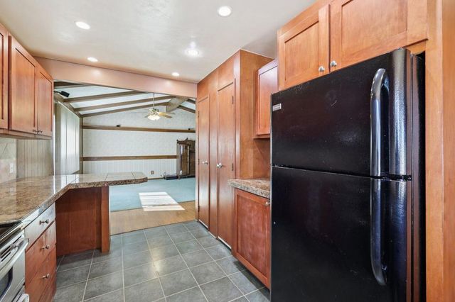 275 S Worthington Street 14, Spring Valley, CA 91977