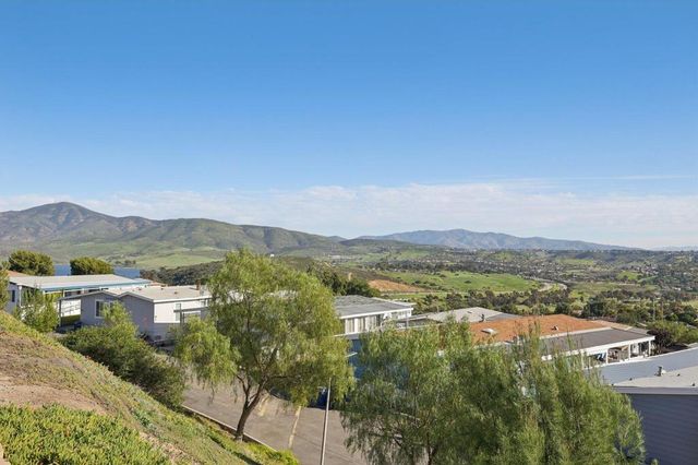 275 S Worthington Street 14, Spring Valley, CA 91977