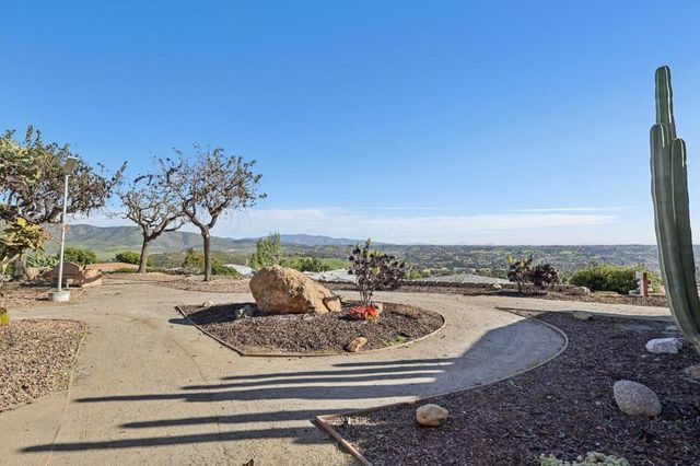 275 S Worthington Street 14, Spring Valley, CA 91977