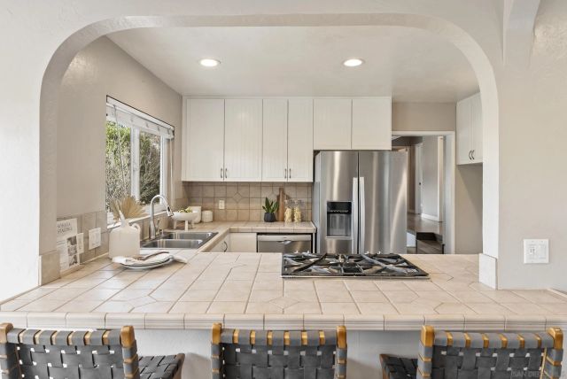 1701 Dayton Dr., Lemon Grove, CA 91945