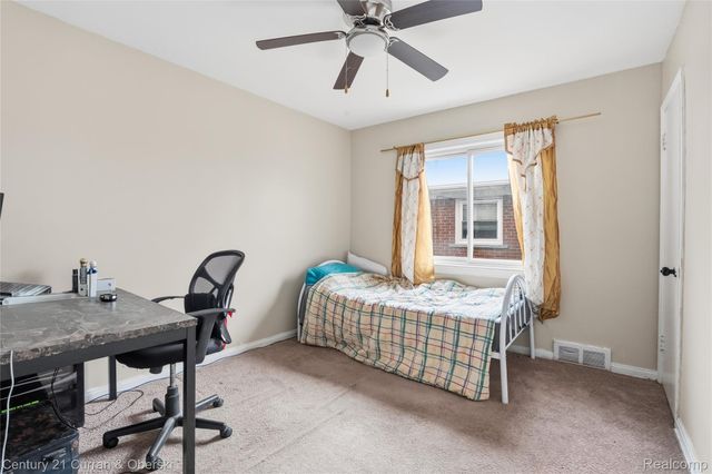 8227 Riverview Street, Dearborn Heights, MI 48127