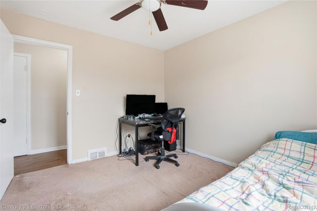 8227 Riverview Street, Dearborn Heights, MI 48127