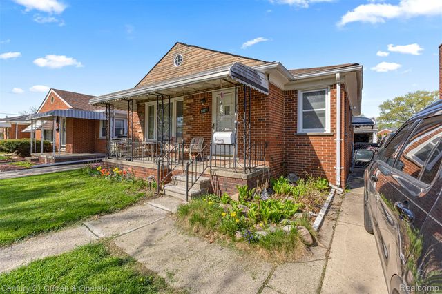8227 Riverview Street, Dearborn Heights, MI 48127