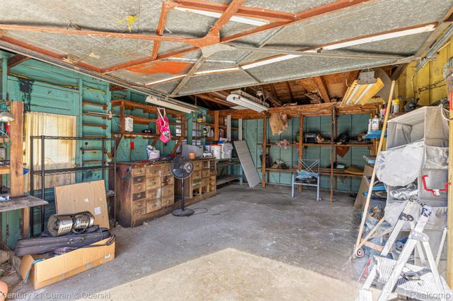 8227 Riverview Street, Dearborn Heights, MI 48127