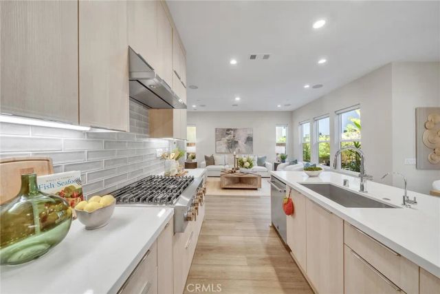 120 Parkland Alley, Lake Forest, CA 92630