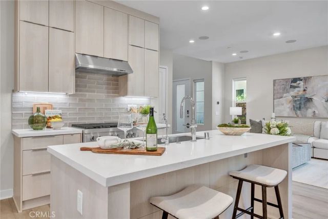 120 Parkland Alley, Lake Forest, CA 92630