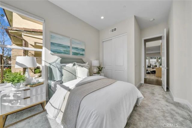 120 Parkland Alley, Lake Forest, CA 92630