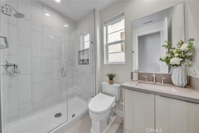 120 Parkland Alley, Lake Forest, CA 92630