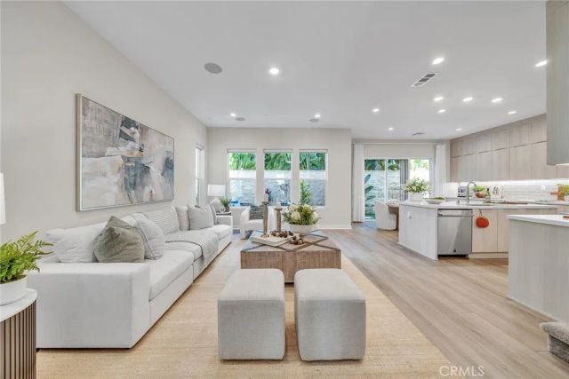 120 Parkland Alley, Lake Forest, CA 92630