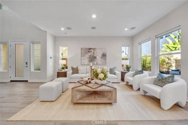 120 Parkland Alley, Lake Forest, CA 92630